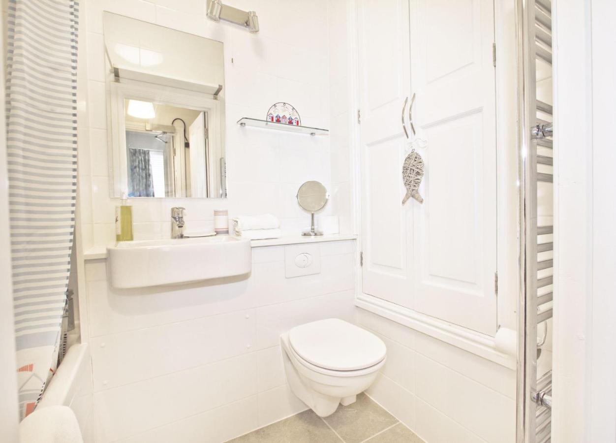 Beautiful Aberdovey Seafront Apartment 2 阿伯蒂费 外观 照片